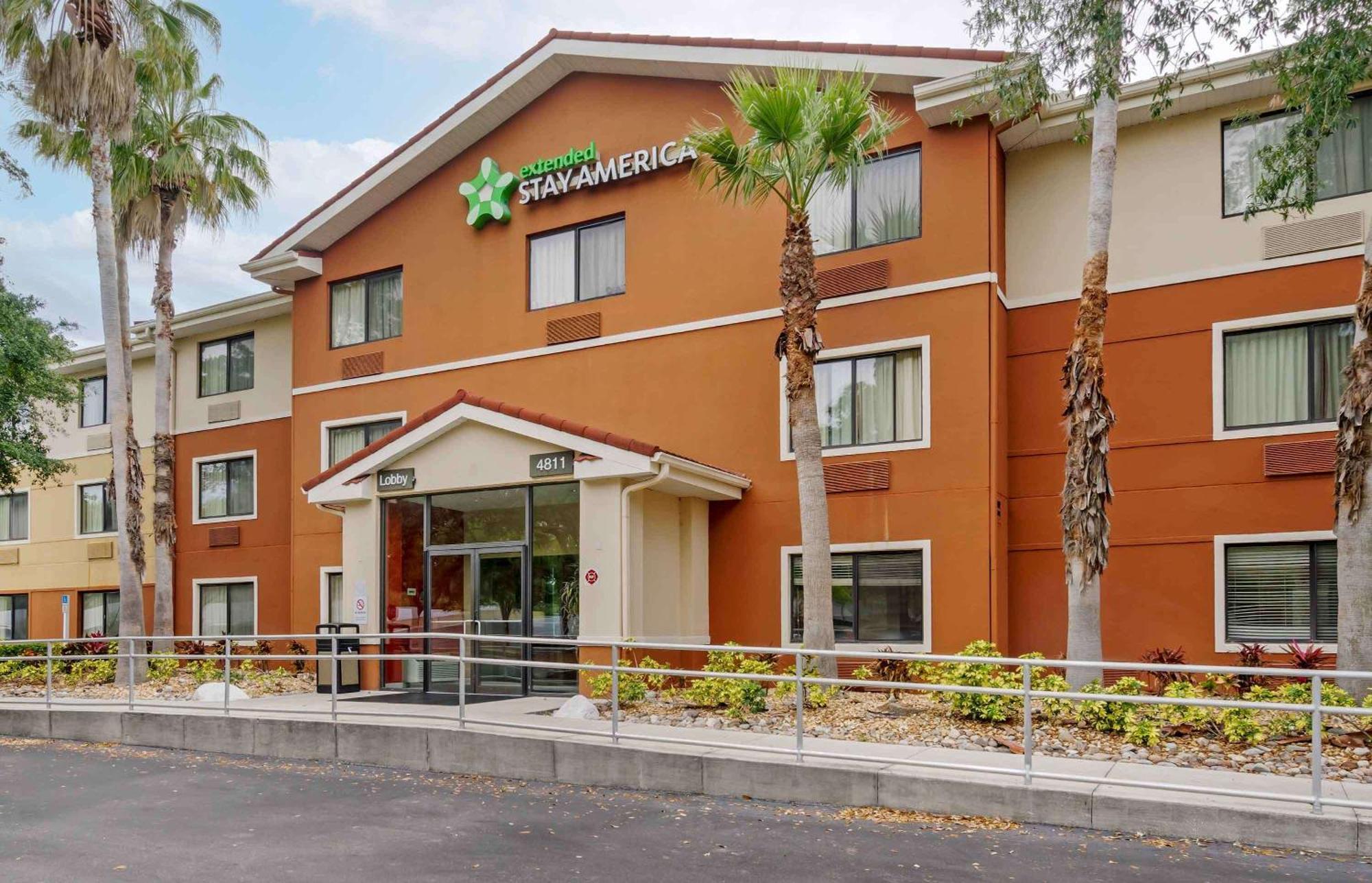Extended Stay America Select Suites Tampa Airport Memorial Hwy Exterior foto
